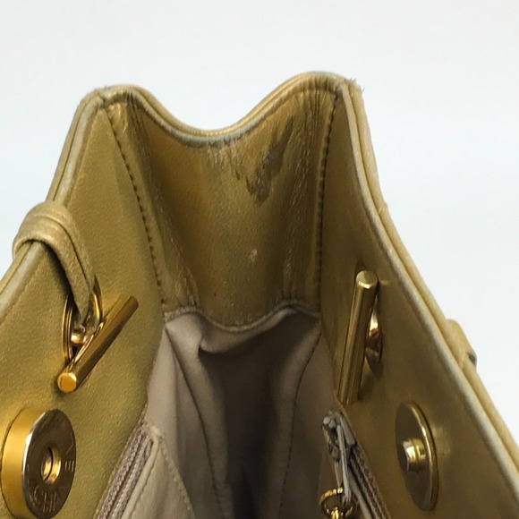 CHANEL Gold Shoulder Bag - Picture 9 of 13